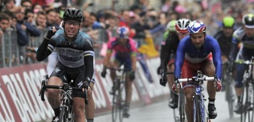 Britský cyklista Mark Cavendish si dojel pro 100. vítězství.