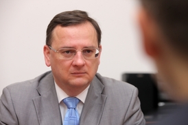 Premiér Petr Nečas by si přál širší politickou shodu na nových pravidlech.