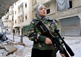 Odstřelovačka Svobodné syrské armády v Aleppu.