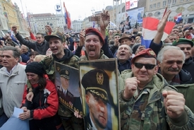 Chorvatská radost po propuštění národního hrdiny generála Gotoviny roku 2012 z vězení.