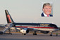 Miliardář Donald Trump létá ve vlastním Boeingu 727-23 z roku 1968, který původně patřil společnosti American Airlines. Letadlo prošlo velkou přeměnou, takže dnes v něm najdete například kožená křesla, pozlacené bezpečnostní pásy nebo cenné olejomalby. (Foto: profimedia.cz, shutterstock.com)