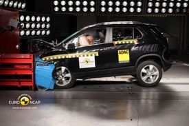 V testech Euro NCAP vůz obstál, dostal pět hvězdiček.