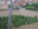 Ostrov při povodni zmizel pod hladinou Vltavy, ze které vyčnívaly pouze vrcholky stromů. (Foto: Ministerstvo vnitra)