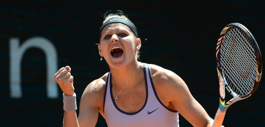 Tenistka Lucie Šafářová potvrzuje i na French Open, že se jí letos nadmíru daří ve čtyřhře. 
