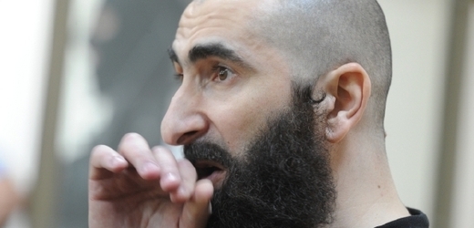 Čtyřicetiletý ingušský terorista Alim Tazijev, známý pod přezdívkou Magas, před soudem (27. 5. 2013; ilustrační foto).
