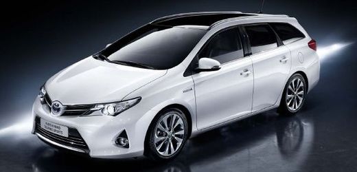 Toyota Auris TS dorazí v červenci k prvním zákazníkům.