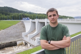 Pracovník Povodí Vltavy Libor Peška zachránil 7. června v Lipně nad Vltavou vodáka, který vypadl z raftu do rozbouřené řeky.