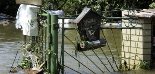 Rozvodněný potok vytopil několik domů v obci Běloky (ilustrační foto).
