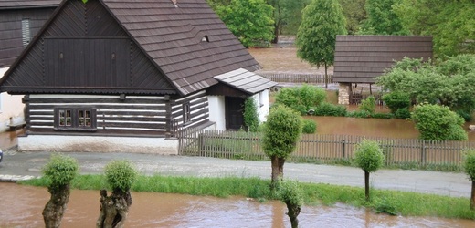 Povodeň se v minulých dnech nevyhnula ani ratibořickému Babiččinu údolí.