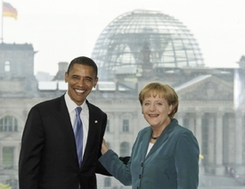 Kancléřka Merkelová a šéf Bílého domu v berlínském kancléřství.