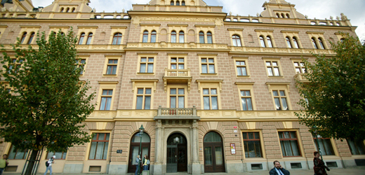 Akreditační komise prodloužila akreditaci Právnické fakultě Západočeské univerzity v Plzni.