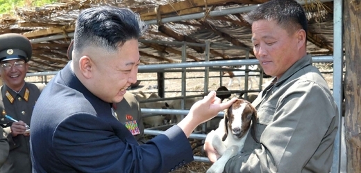 Severokorejský vůdce Kim Čong-un (vlevo). 