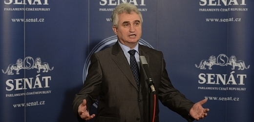 Předseda Senátu Milan Štěch (ČSSD).