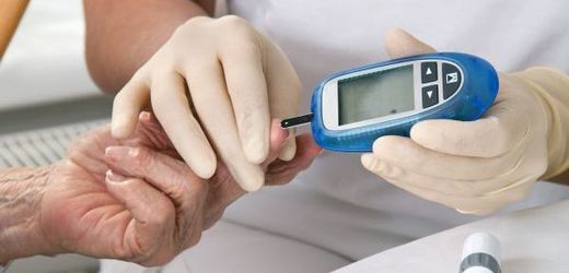 Osvětová kampaň Nepodceňujte cukrovku! umožní lidem dát si vyšetřit hladinu cukru v krvi (ilustrační foto).