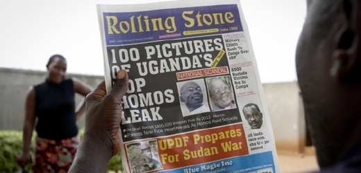 Ugandské noviny odhalují identitu homosexuálů ve veřejném životě a vyzývají k jejich potrestání.