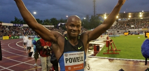 Asafa Powell, při neúčasti Bolta hlavní hvězda atletické Zlaté tretry.
