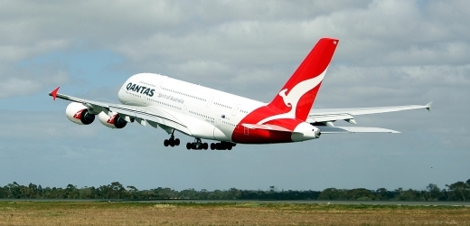 Australské aerolinky Qantas zahájily šetření, zda sluchátka rozdávaná během letu cestujícím vyrábějí vězni v Číně (ilustrační foto).