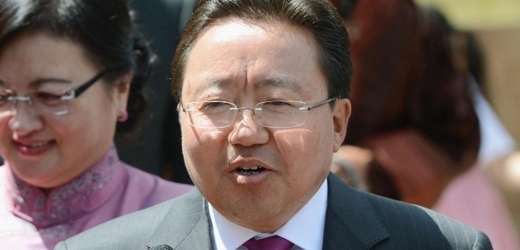 Současný mongolský prezident Cachjagín Elbegdordž zůstane v čele země.