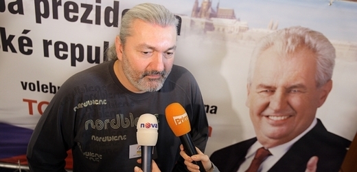 Daniel Hůlka se před prezidentskými volbami netajil podporou Miloše Zemana.