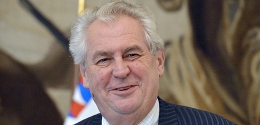 Miloš Zeman přicestoval do Chorvatska na noční oslavy vstupu země do Evropské unie.