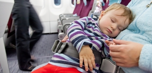 Jak to udělat, aby vaše dítě bylo během letu v klidu?