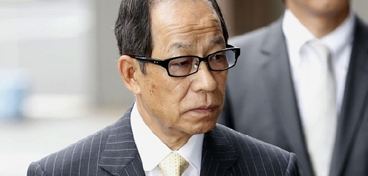 Bývalý předseda správní rady Cujoši Kikukawa a dva další bývalí manažeři porušili zákony o cenných papírech.