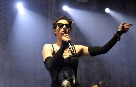 Americká zpěvačka Amanda Palmerová vystoupila v úterý na hudebním festivalu Rock for People