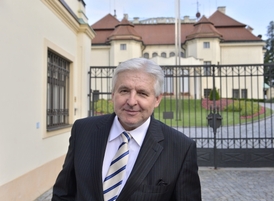 Jiří Rusnok (na obrázku) nabídl Miroslavu Tomanovi místo ministra zemědělství.
