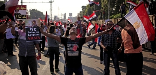 Bratrstvo vyzvalo "Egypťany, aby v klidu v pátek vyšli do ulic a řekli ´ne´ zatýkání na rozkaz armády (ilustrační foto).
