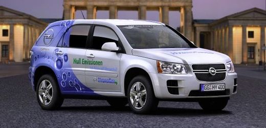Auta na vodíkový pohon se už testují, například Opel Hydrogen.