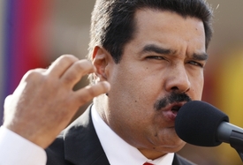 Venezuelský prezident Nicolás Maduro nabídl Snowdenovi azyl.