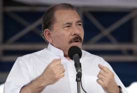 Nikaragujský prezident Daniel Ortega chce také Snowdena podpořit.