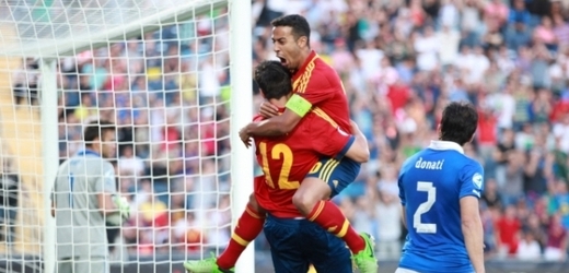 Thiago Alcántara slaví gól na nedávném mistrovství světa do 21 let.