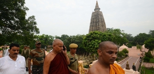 Buddhistický chrámový komplex Bodhgaya se stal cílem devíti slabých bombových útoků. 