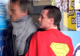 Luke Junior v kostýmu Supermana chytil zloděje.