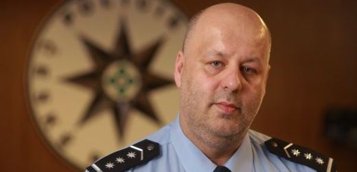 Bývalý policejní prezident Petr Lessy by od kandidáta na ministra vnitra Martina Peciny mohl získat funkci.