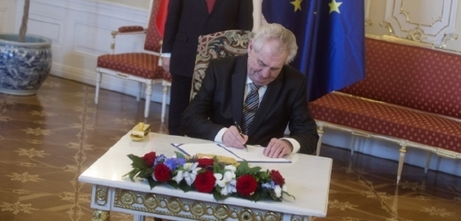 Prezident Miloš Zeman podepsal novelu zákona o církevních restitucích (ilustrační foto).