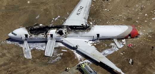 Vrak Boeingu 777, který minulý týden havaroval v San Francisku.