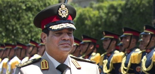 Egyptský ministr obrany Abdal Fatah Sisi přislíbil, že žádná skupina nebude vyloučena z účasti v politickém životě.