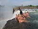 Ďáblův bazének, Viktoriiny vodopády, hranice Zambie a Zimbabwe. Nabízí koupání na samém okraji devadesátimetrového přepadu. (Foto: The suitworld.com)