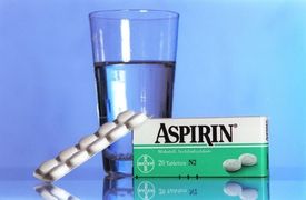 Aspirin podle všeho nepomáhá jen proti chřipce. Může však i přitížit, a to pacientům trpícím chronickým krvácením (ilustrační foto).
