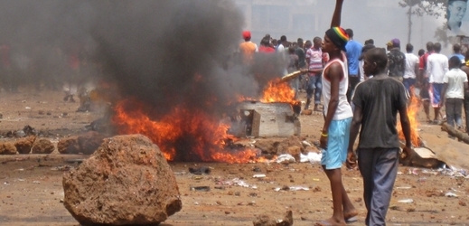 Násilí v Guineji propuklo již v květnu v souvislosti s oznámením přípravy parlamentních voleb.