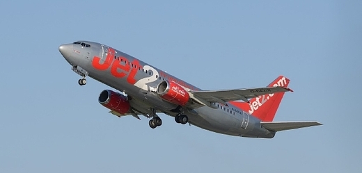 Britská nízkonákladová společnost Jet2 musela kvůli údajné výbušnině zrušit zpáteční let do Anglie (ilustrační foto).