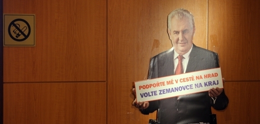 Kampaň Miloše Zemana v prezidentských volbách byla nejnákladnější ze všech. Někteří skuteční sponzoři zůstávají v utajení.