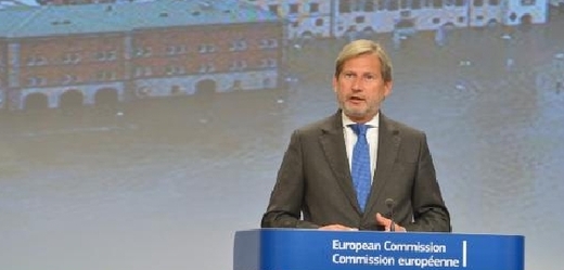 Euroikomisař Hahn vysvětluje změny ve fungování unijního Fondu solidarity.