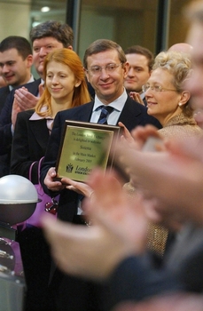 Šéf ruského AFK Sistema Vladimir Jevtušenkov (uprostřed).
