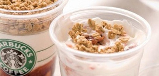 Starbucks s Danone společně uvedou řecký jogurt.