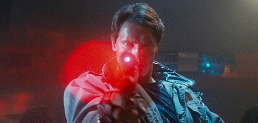 Schwarzenegger jako zabijácký stroj v jednom ze svých nejslavnějších filmů: Terminátorovi z roku 1984.