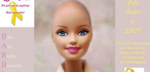 Plešatá Barbie má nemocný dětem ukázat, že jsou krásné i bez vlasů.