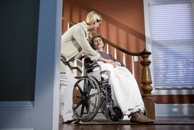 Domácí zdravotnická péče není poskytována pouze seniorům, jak se mnohdy lidé domnívají.